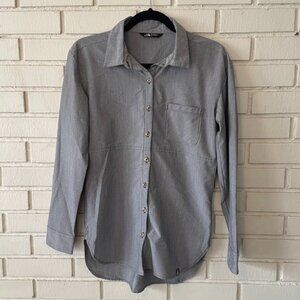 North Face || Womens Gray Button Down Long Sleeve Shirt || Size SMALL